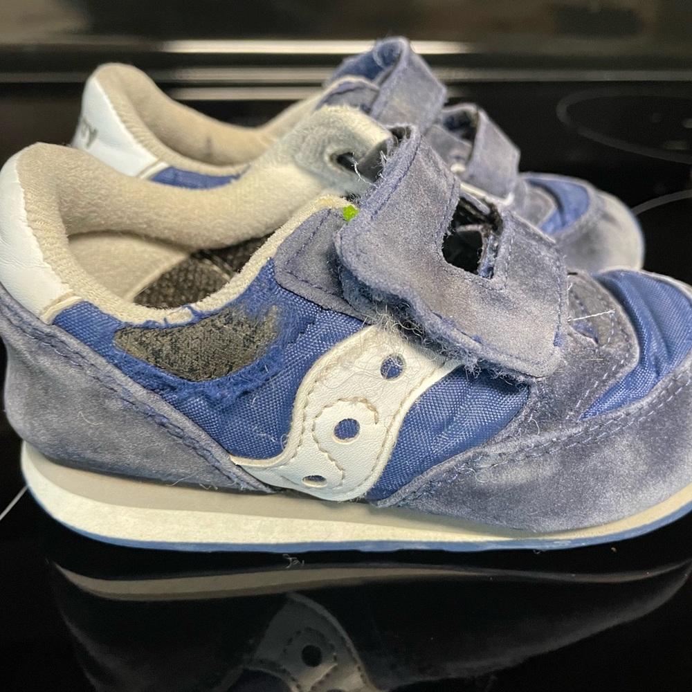 Blue Saucony sneakers 7.5